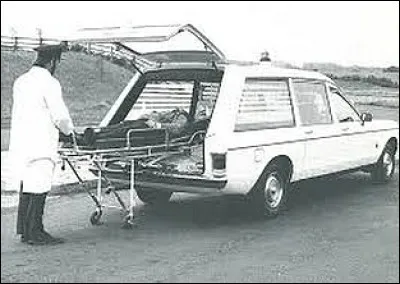 Plus difficile, je vous demande de retrouver cette ambulance des années 90 ?