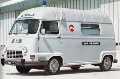 Et pour finir, quelle est ce fourgon ambulance affecté aux aéroports dans les années 70 ?