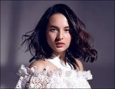 Quel est le nom de cette actrice ?