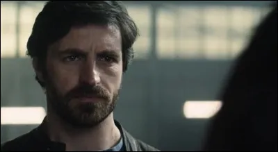 Voici Gavin. Dans quelle série américaine joue-t-il ?