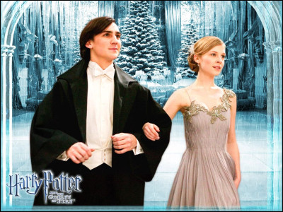 Qui a été son partenaire au bal de Noël ?