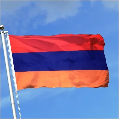 Quel pays dirig&eacute; par Vahagn Khatchatourian a pour capitale Erevan ?