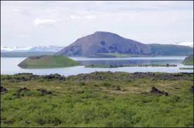 Dans quel pays le lac M&yacute;vatn se trouve-t-il ?