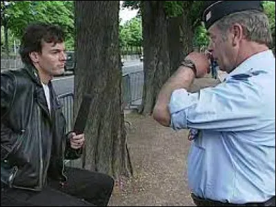 Pour quelle émission présentée par Thierry Ardisson voyait-on "Ze Baffie Show", une séquence de caméras cachées et de micro-trottoirs ?