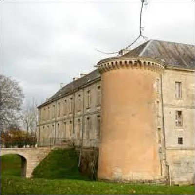 Nous terminons en Nouvelle-Aquitaine, au château-mairie de Villiers-en-Plaine. Commune de l'aire d'attraction Niortaise, elle se situe dans le département ...