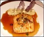 Poisson en sauce avec des cpres, c'est :