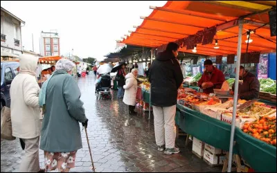 Les Balnéolais habitent à Bayeux.