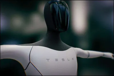 Quel est ce robot humanoïde développé par Tesla et sorti en 2022 capable d'effectuer les mêmes tâches qu'un humain ?