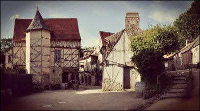 Quelle est la particularité du spot photo qui se trouve à la cité médiévale ?