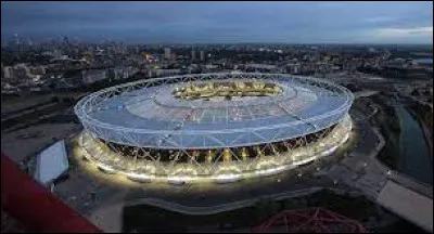 Sport : parmi ces propositions, laquelle n'est pas un club de football londonien ?
