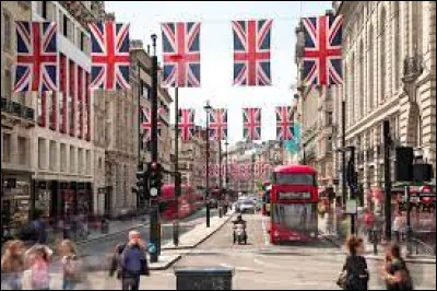 Art : lequel de ces films ne se déroule pas à Londres ?