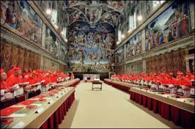 Culture : Comment s'appelle le lieu où sont enfermés les cardinaux âgés de moins de 80 ans réunis en assemblée pour élire le pape ?
