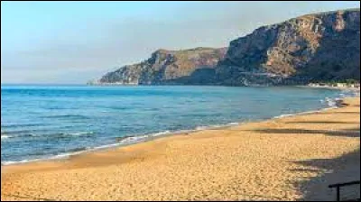 Géographie : Près de quelle mer se trouve Rome ?