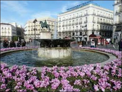 Transport : Quel ancien président du gouvernement d'Espagne a donné son nom à l'aéroport principal de Madrid ?