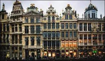 Ville : Quelle maison de corporation ne trouve-t-on pas sur la Grand-Place de Bruxelles ?