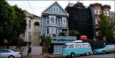 Dans quelle ville américaine se situe la maison bleue évoquée dans une chanson de Maxime Le Forestier ?