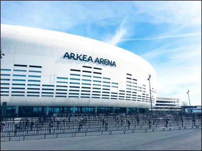 Quelle est la capacité d'accueil de l'Arkéa Arena ?