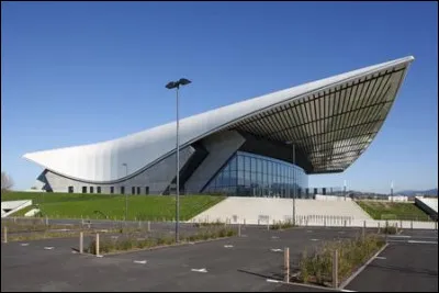 Quelle est la capacité d'accueil du Zénith de Saint-Étienne ?