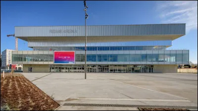 Quelle est la capacité d'accueil de Reims Arena ?