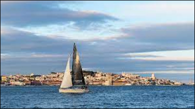 Géographie : À l'embouchure de quel fleuve se trouve Lisbonne ?