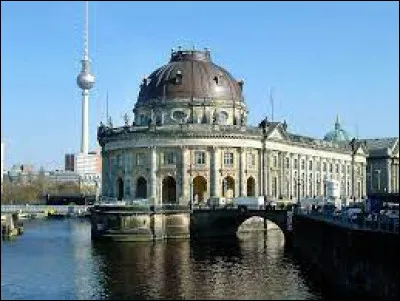 Culture : Lequel de ces musées ne se trouve pas sur l'île des musées à Berlin ?