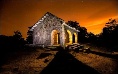 Qui chantait "Dans la maison vide" ?