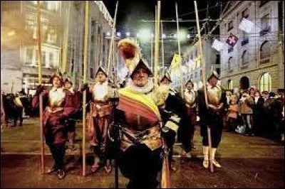 Culture : Quelle fête est célébrée par les Genevois chaque 12 décembre pour commémorer la tentative infructueuse de prise d'assaut de Genève par Charles-Emmanuel Ier ?