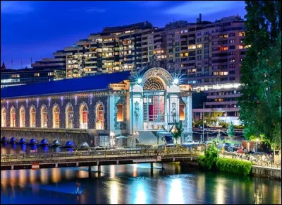 Histoire : En quelle année la ville de Genève est-elle devenue indépendante ?