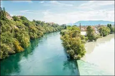 Économie : Genève est la ville d'Europe qui consacre la plus grande part de son budget à...