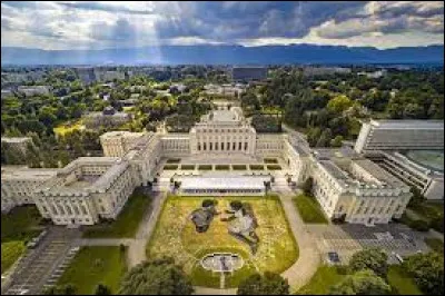 Lieu d'exception : Laquelle de ces organisations ne siège pas à l'intérieur du palais des Nations à Genève ?