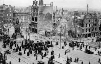 Histoire : comment s'appelle l'insurrection qui a eu lieu à Dublin pendant la guerre anglo-irlandaise ?