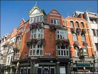 Héraldique : complétez la devise de la ville de Dublin : "Heureuse la ville où les citoyens... ".