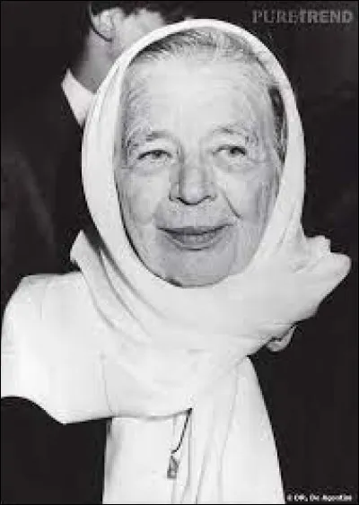 Qui a été la première femme élue à l'Académie française ?