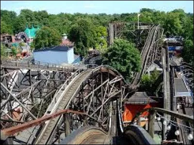 Loisirs : Quel est le nom de ce parc d'attractions au cur de Copenhague et qui est un des plus vieux parc d'attractions au monde ?