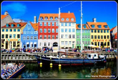 Personnalité : Quel écrivain a vécu dans le quartier de Nyhavn ?
