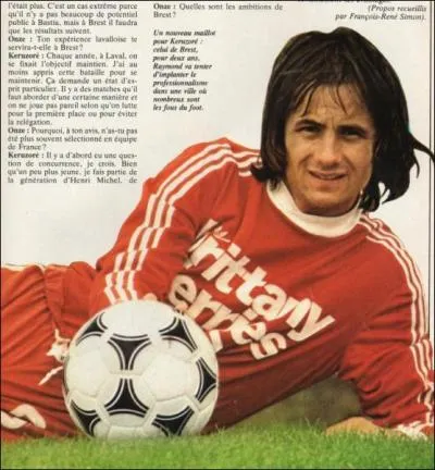 Footballeur breton qui a remport le Coupe de France avec Rennes, c'est Raymond ...
