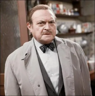 Dans les 5 dernires minutes, il s'criait 'Bon sang, mais c'est bien sr ! ', c'est Raymond ...