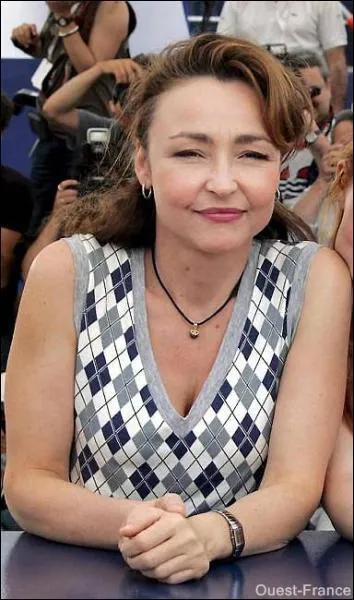 Aprs 7 ans de mariage, son petit doigt lui a dit, c'est Catherine ...