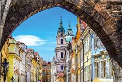 Art : Quel art est au cur du festival du Printemps de Prague chaque année ?