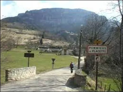 Nous sommes en Auvergne-Rhône-Alpes, à l'entrée de Pommiers-la-Placette. Ancienne commune, dans le massif de la Chartreuse, elle se situe dans le département ...