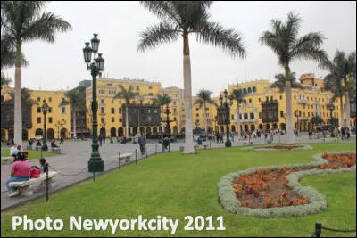 Quelle est cette ville en L, capitale et plus grande ville du Pérou ?