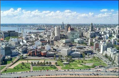 Quelle est cette ville en M, capitale et plus grande ville d'Uruguay ?