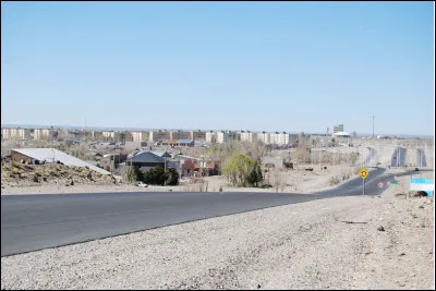 Quelle est cette ville en Z, chef-lieu du département du même nom, située à l'ouest de la Patagonie en Argentine ?