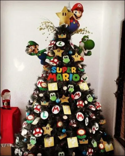 Quelle arme utilisée dans "Mario" n'est pas présente sur le sapin ?