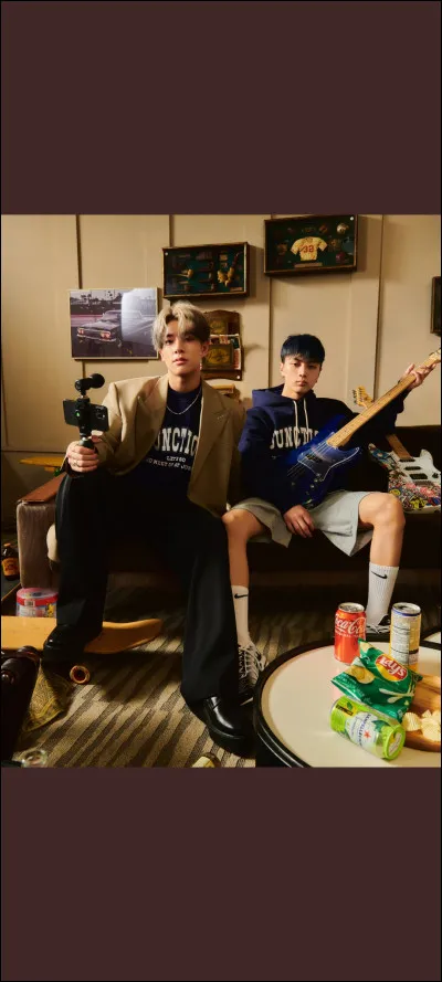 Qui sont les deux membres sur cette photo ?