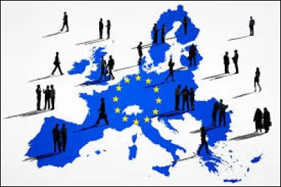 Nous sommes en 2014, j'ai 9 ans et je profite à fond du CM2 car il s'agit de ma dernière année à l'école primaire. Le 1er avril, pour nous faire une blague, la maîtresse nous a fait croire qu'elle avait reçu l'examen qui nous permettrait d'entrer au collège. Nous sommes tous tombés dans le panneau et nous avons tous tout donné afin de le réussir mais elle n'avait pas loupé sa blague car les questions étaient toutes trop dures par rapport à notre niveau. Je me rappelle de l'une d'entre elles : quel est le dernier pays à être rentré dans l'Union européenne ?