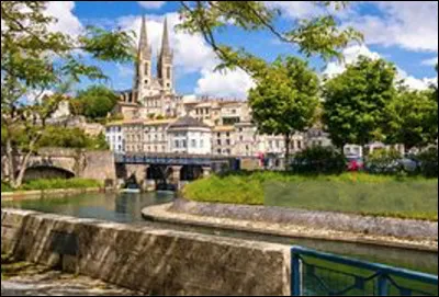 Quel est le chef-lieu en N du département des Deux-Sèvres ?