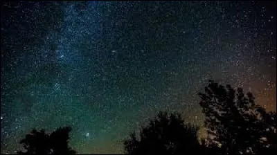 Combien y a-t-il d'étoiles principales dans la Grande Ourse ?