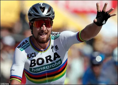Peter Sagan est-il le seul à remporter trois titres consécutivement ?