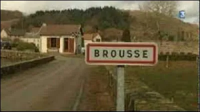 Petit village de 27 habitants, dans l'arrondissement d'Aubusson, Brousse se situe dans le département ...